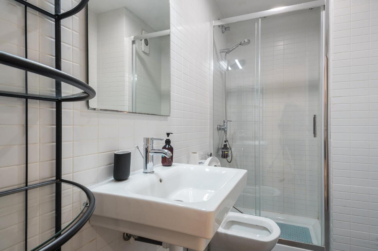 R&B Muntaner Apartment Barcelona Exterior photo