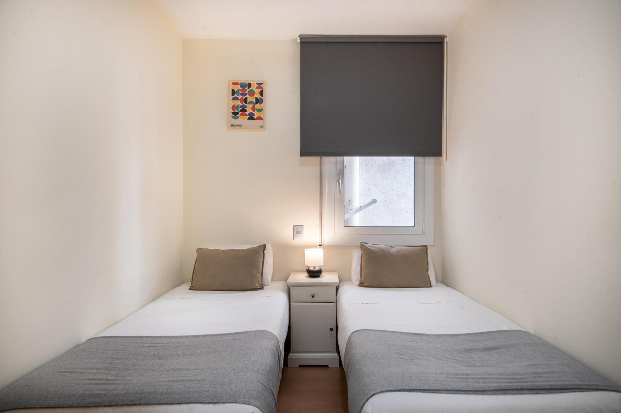 R&B Muntaner Apartment Barcelona Exterior photo